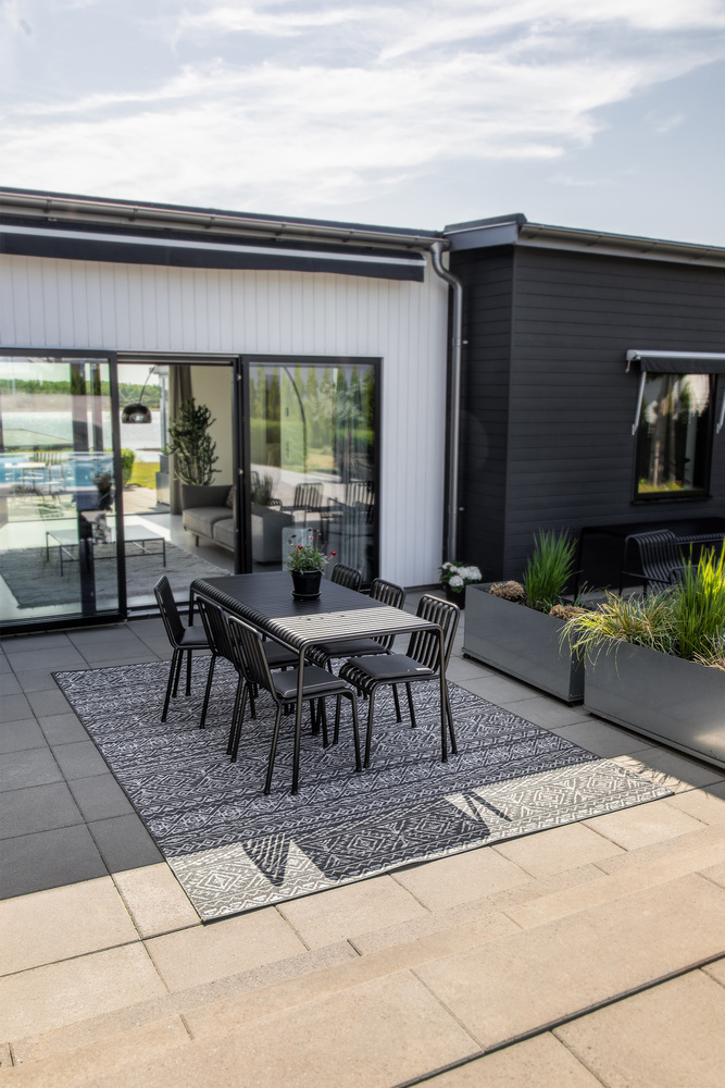 Utematta-Lerhamn-Antracit-InHouse-Group